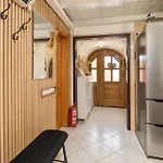 3 Bedroom Luxurious In Prázdninový dům *