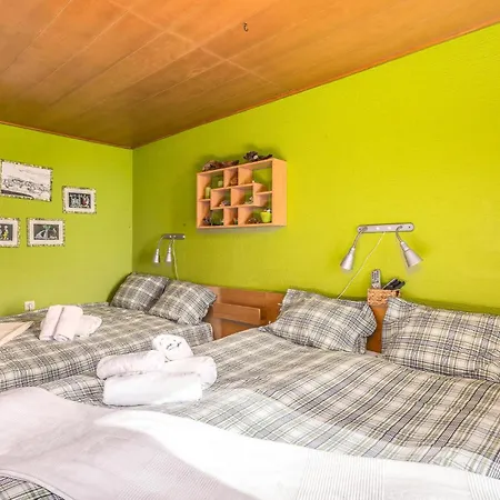 Prázdninový dům 3 Bedroom Luxurious In